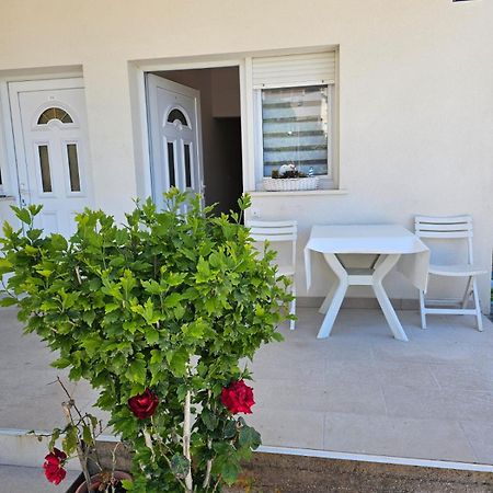 Apartmani Butigan-Tiha Luka Neum Ngoại thất bức ảnh