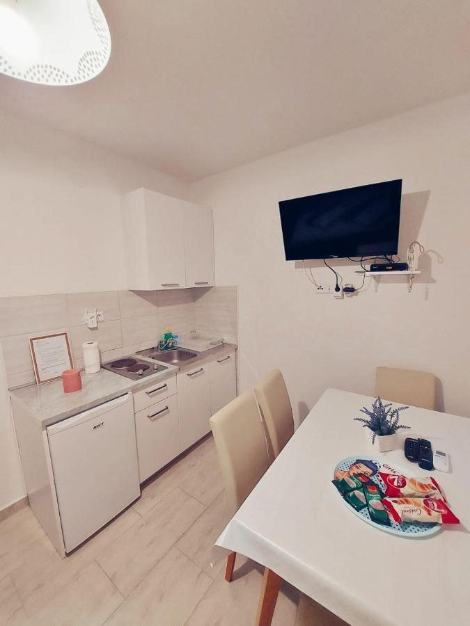 Apartmani Butigan-Tiha Luka Neum Ngoại thất bức ảnh