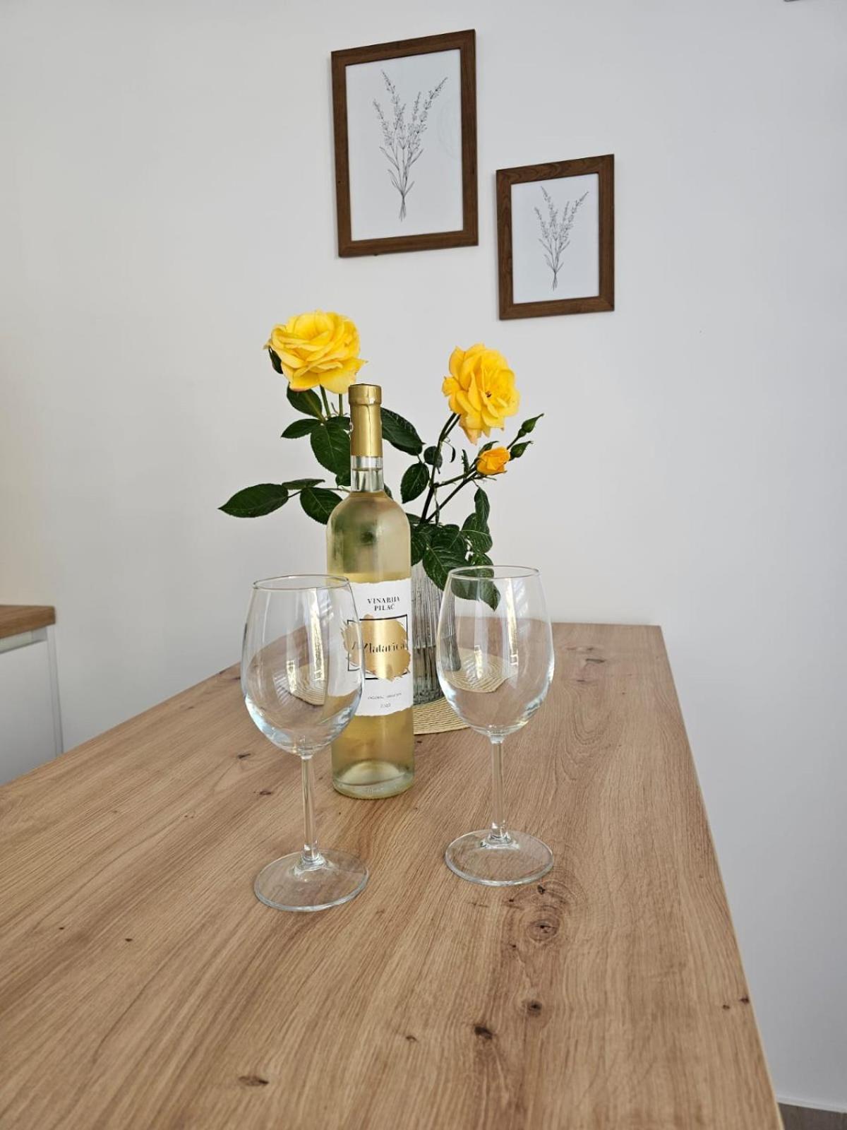 Apartmani Butigan-Tiha Luka Neum Ngoại thất bức ảnh